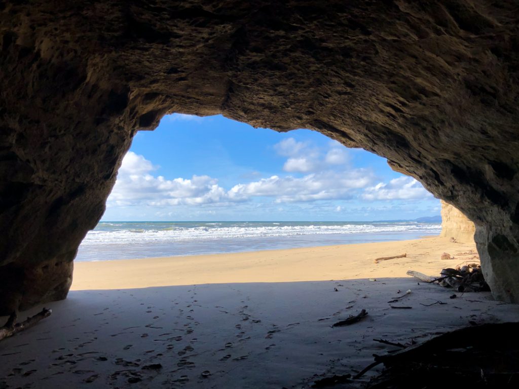 grotte-plage-californie