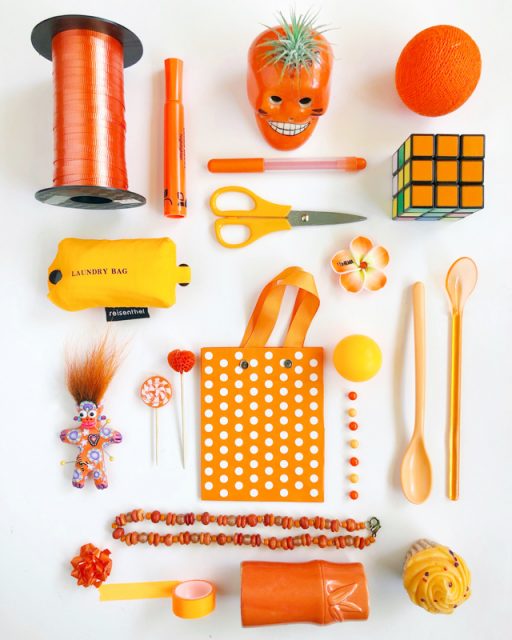 knolling-orange-color